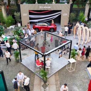 Unikalne pokazy premierowe Lexusa LBX w europejskich metropoliach